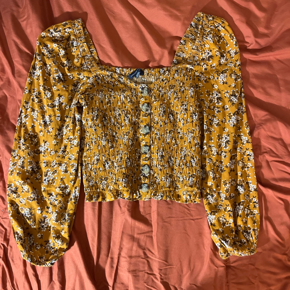 American Eagle Floral Long Sleeve Blouse